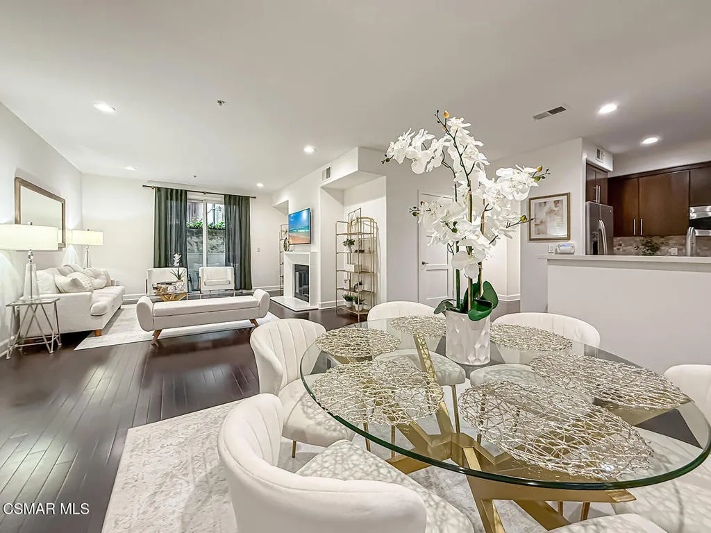4644 Coldwater Canyon Avenue 102, Studio City, California 91604 home-pic-9