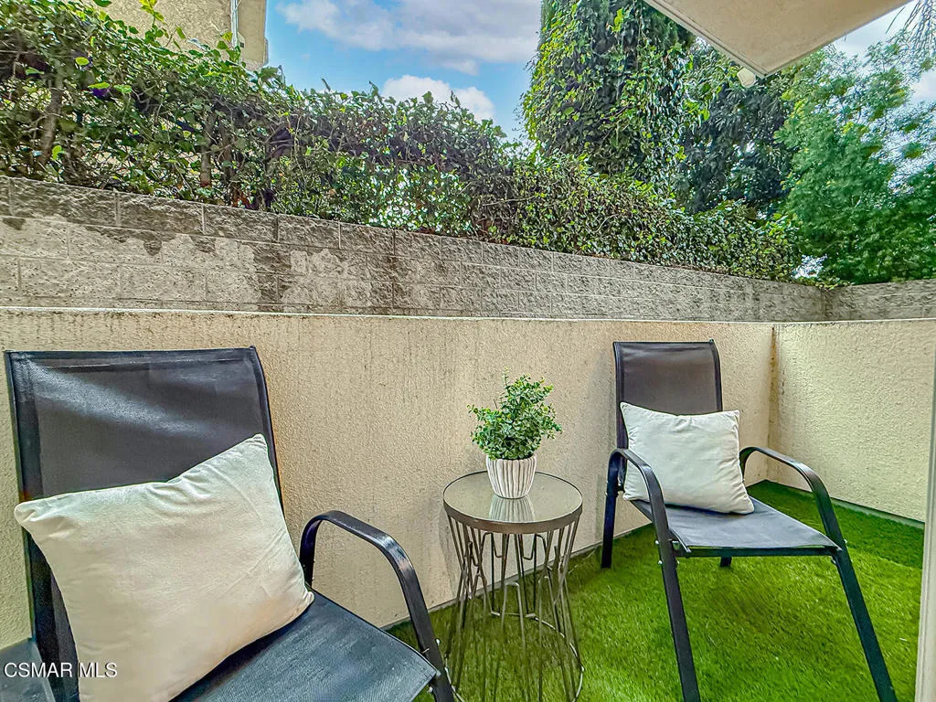 4644 Coldwater Canyon Avenue 102, Studio City, California 91604 home-pic-41