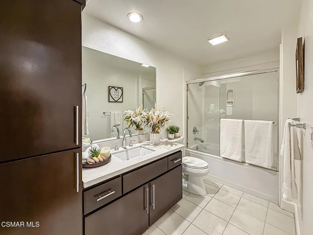 4644 Coldwater Canyon Avenue 102, Studio City, California 91604 home-pic-26