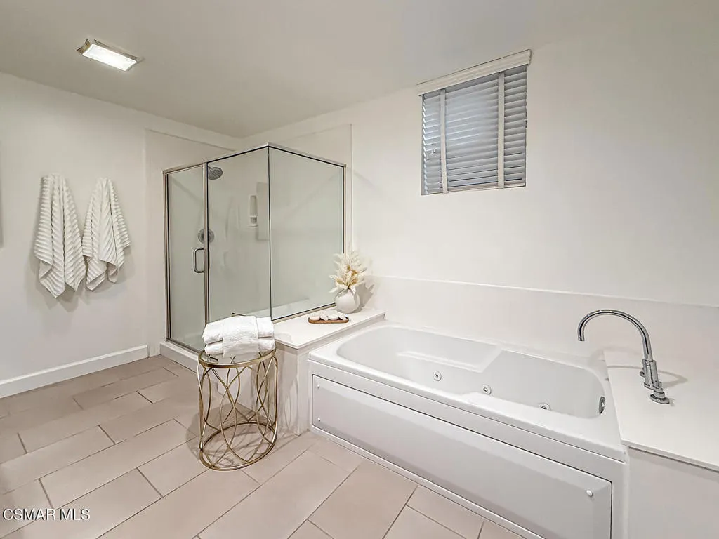 4644 Coldwater Canyon Avenue 102, Studio City, California 91604 home-pic-36