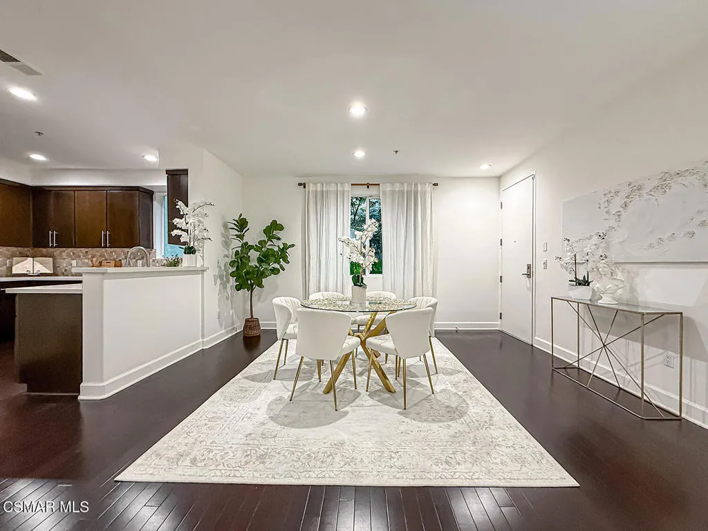 4644 Coldwater Canyon Avenue 102, Studio City, California 91604 home-pic-8