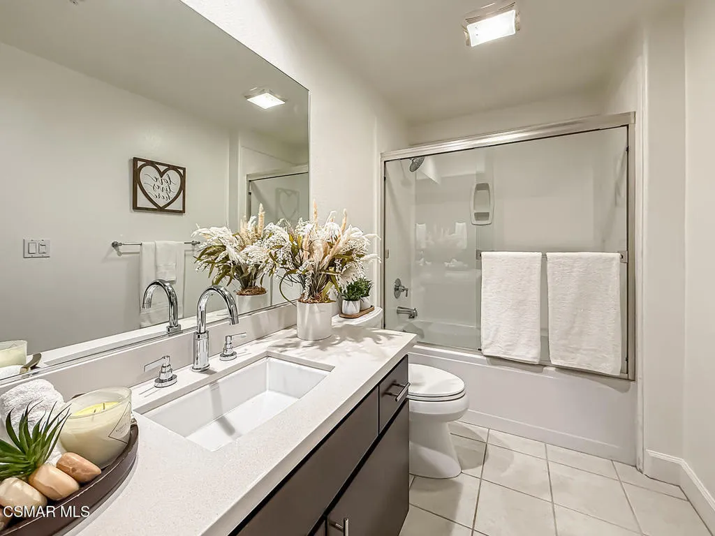 4644 Coldwater Canyon Avenue 102, Studio City, California 91604 home-pic-27