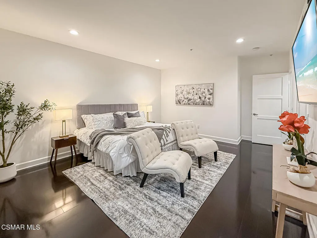 4644 Coldwater Canyon Avenue 102, Studio City, California 91604 home-pic-32