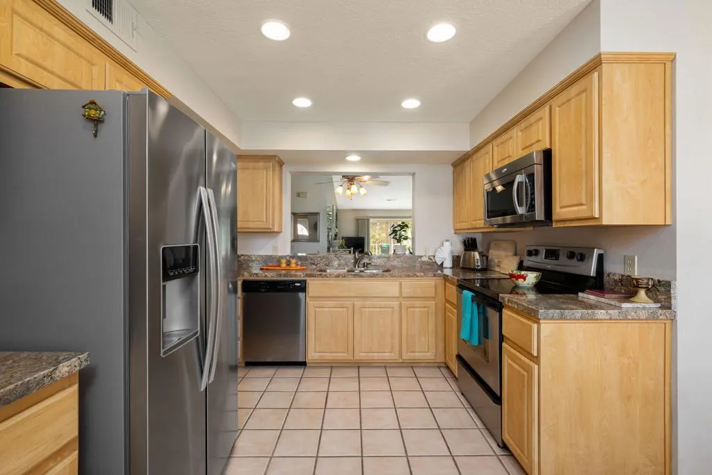 24-web-or-mls-LFDesertFalls_OPMG_0226_02 24-web-or-mls-LFDesertFalls_OPMG_0226_02