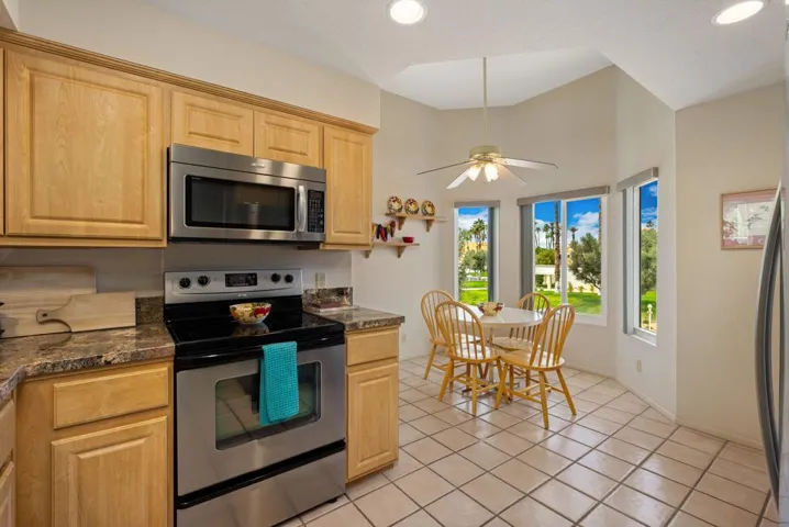 21-web-or-mls-LFDesertFalls_OPMG_0226_02