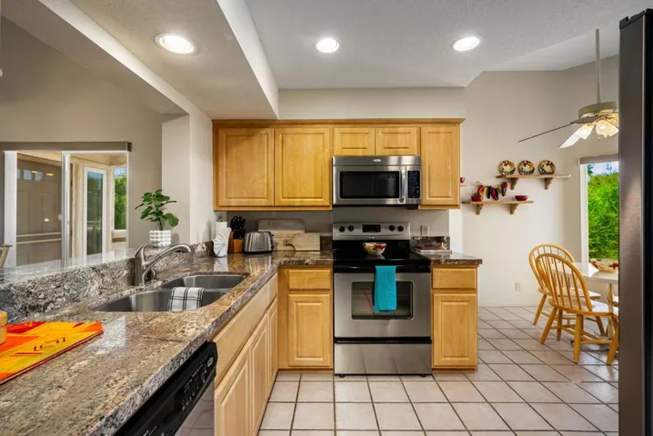 20-web-or-mls-LFDesertFalls_OPMG_0226_02