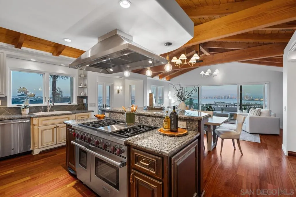 3235 Harbor View Dr, San Diego, California 92106 home-pic-6