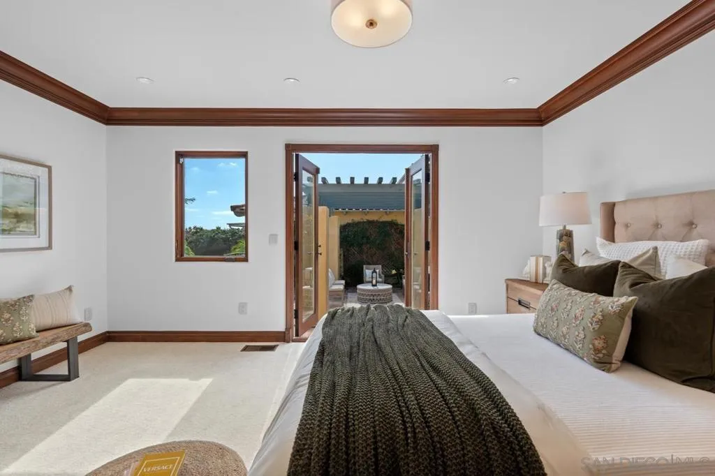 3235 Harbor View Dr, San Diego, California 92106 home-pic-46