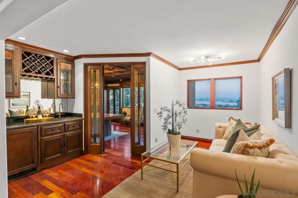 3235 Harbor View Dr, San Diego, California 92106 home-pic-16