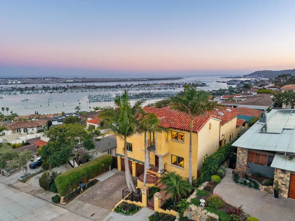 3235 Harbor View Dr, San Diego, California 92106 home-pic-9