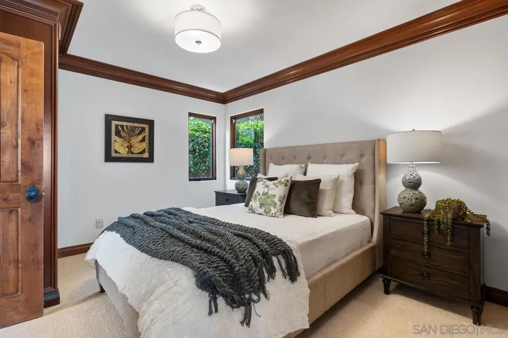 3235 Harbor View Dr, San Diego, California 92106 home-pic-44