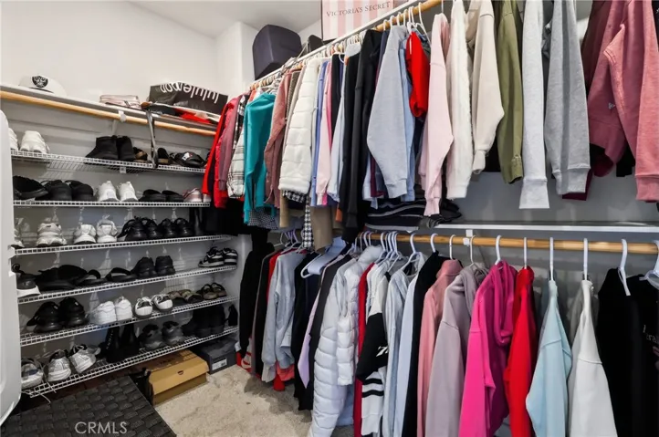 walk in closet