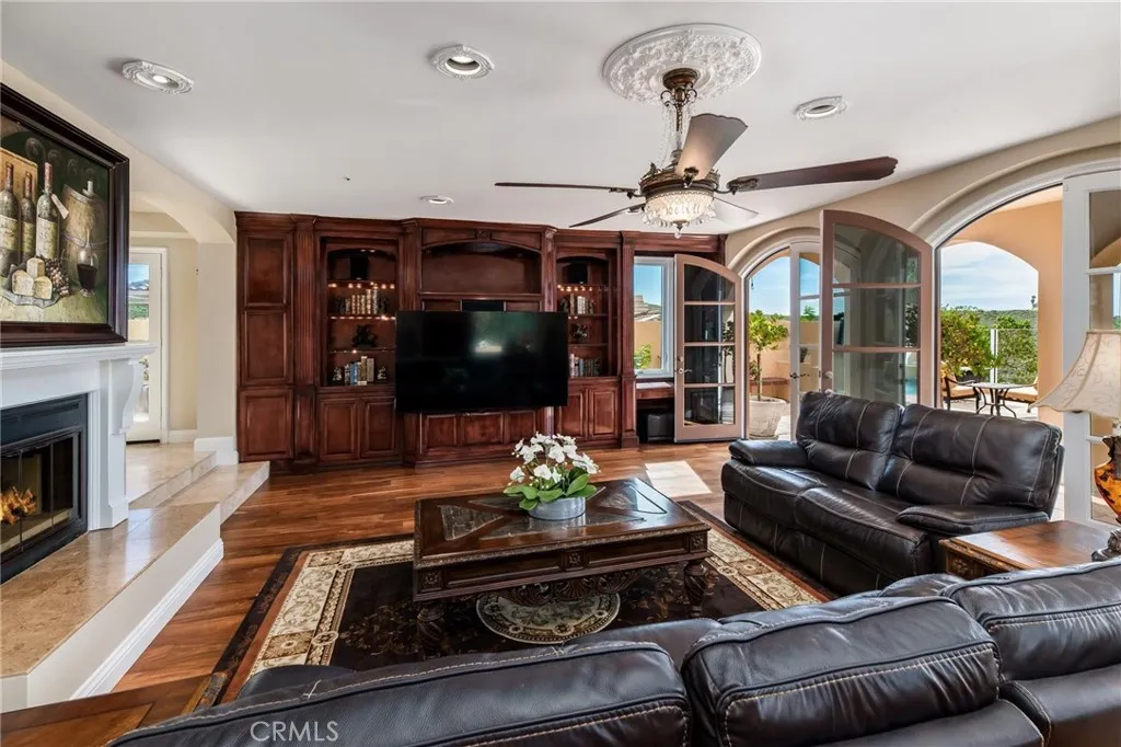 33741 Brandon Lane, San Juan Capistrano, California 92675 home-pic-17