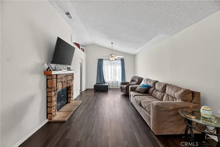 501 Presidents Avenue, Hemet, California 92543