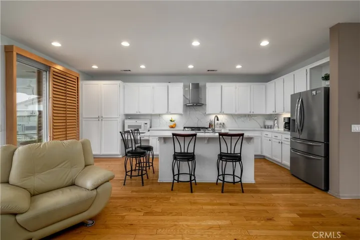 Large updated Kitchen