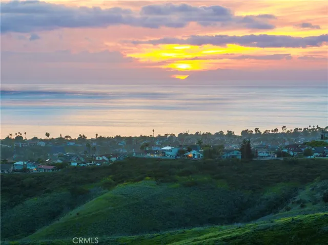 Peek-A-Boo sunset views.