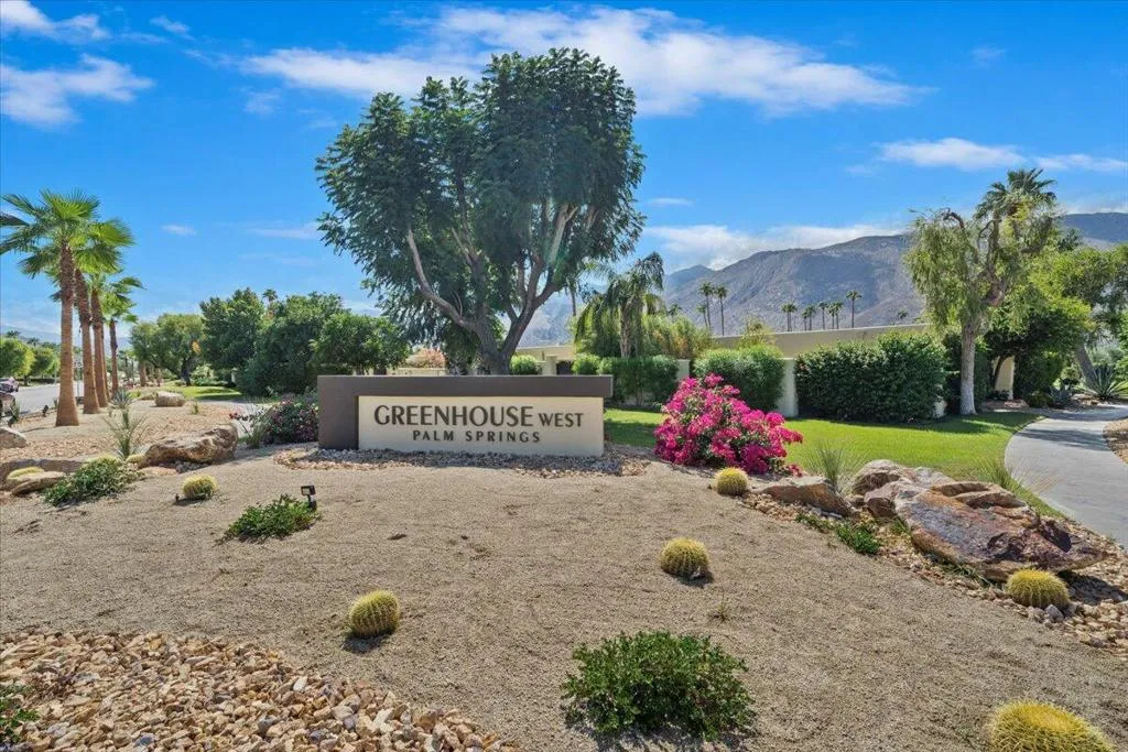 02-Community Entrance