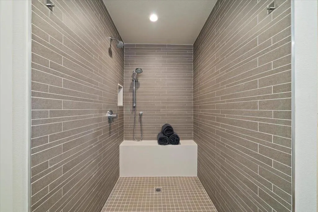 20-Primary Bathroom