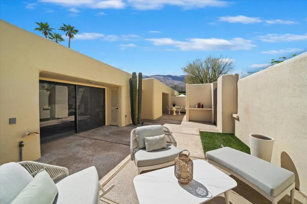 06-Front Patio