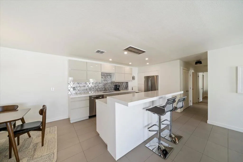 12-Kitchen