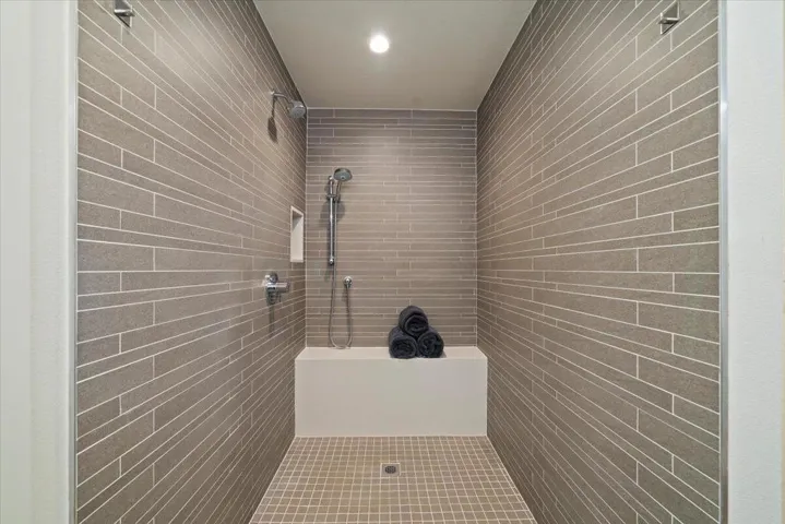 20-Primary Bathroom