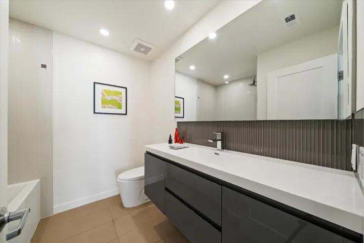 23-Primary Bathroom