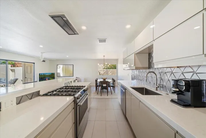 14-Kitchen