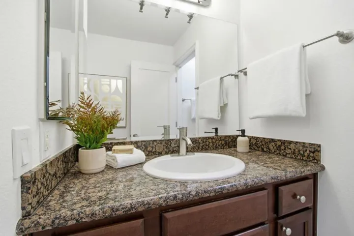 4970 Cherry Avenue 203, San Jose, California 95118
