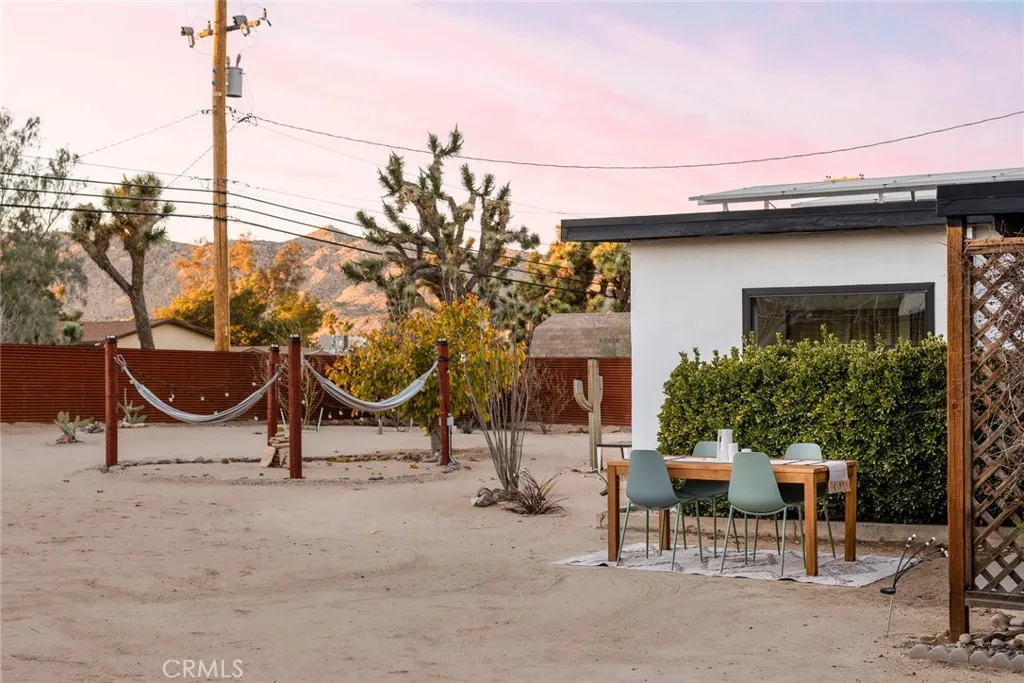 7422 Joshua, Yucca Valley, California 92284 home-pic-50