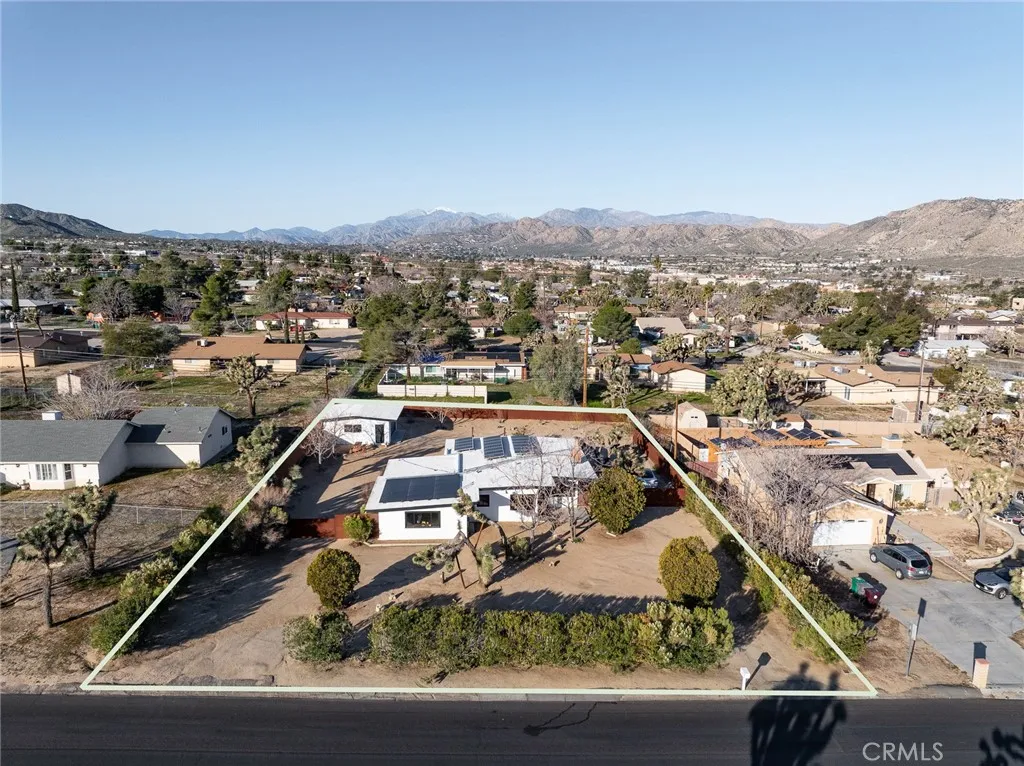 7422 Joshua, Yucca Valley, California 92284 home-pic-59