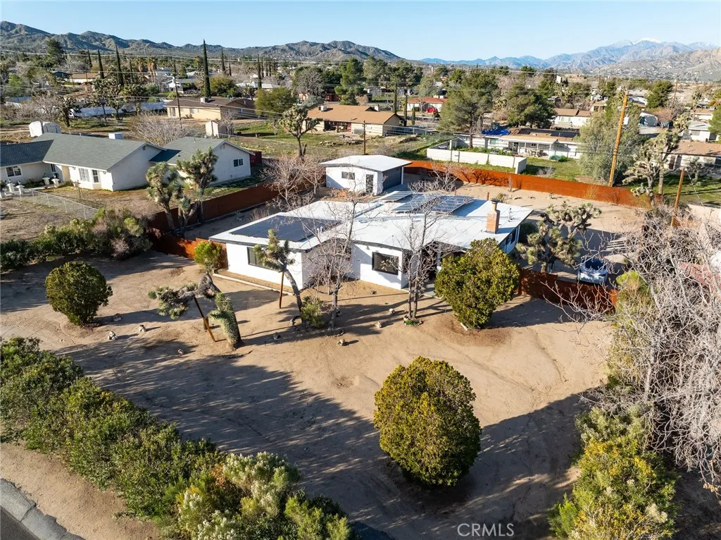 7422 Joshua, Yucca Valley, California 92284 home-pic-58