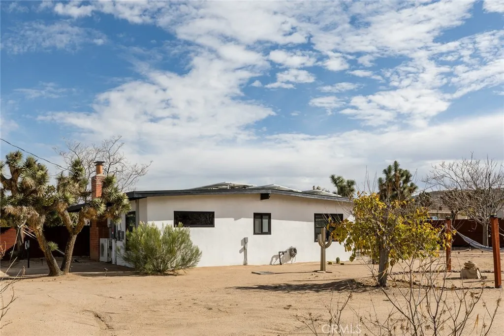 7422 Joshua, Yucca Valley, California 92284 home-pic-44