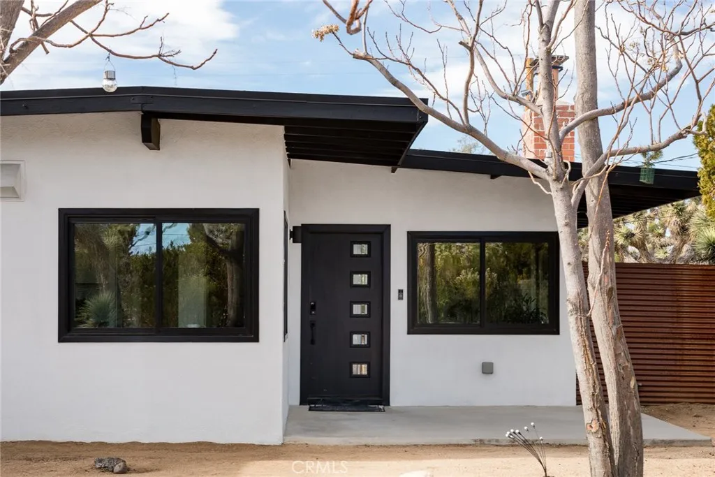 7422 Joshua, Yucca Valley, California 92284 home-pic-2