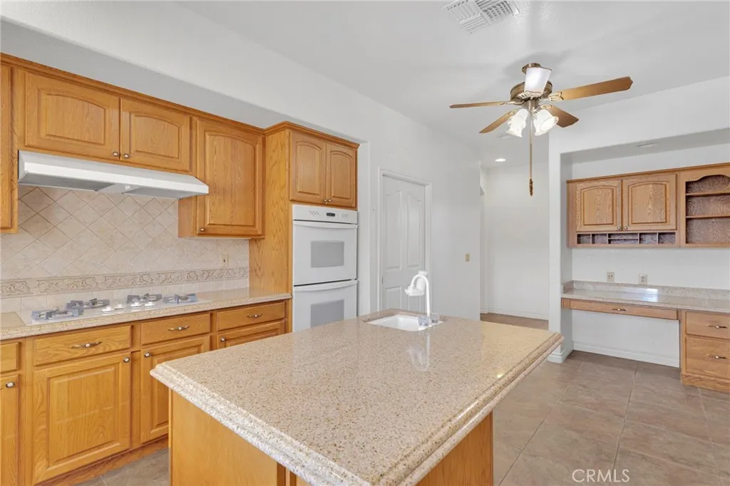 19265 Kanbridge, Apple Valley, California 92308 home-pic-14