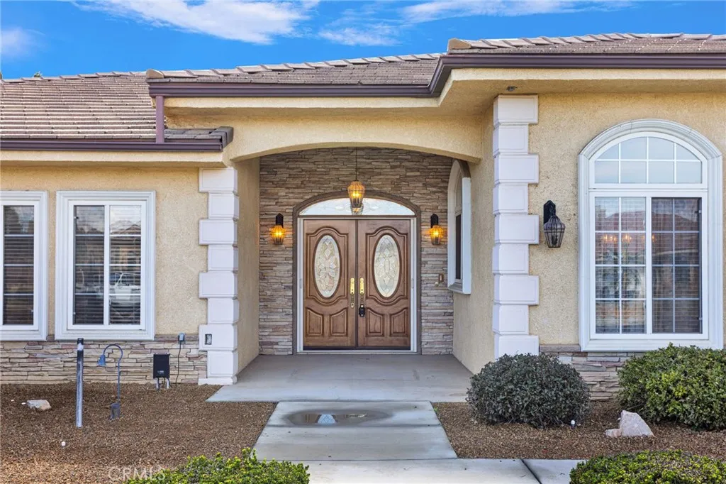 19265 Kanbridge, Apple Valley, California 92308 home-pic-7