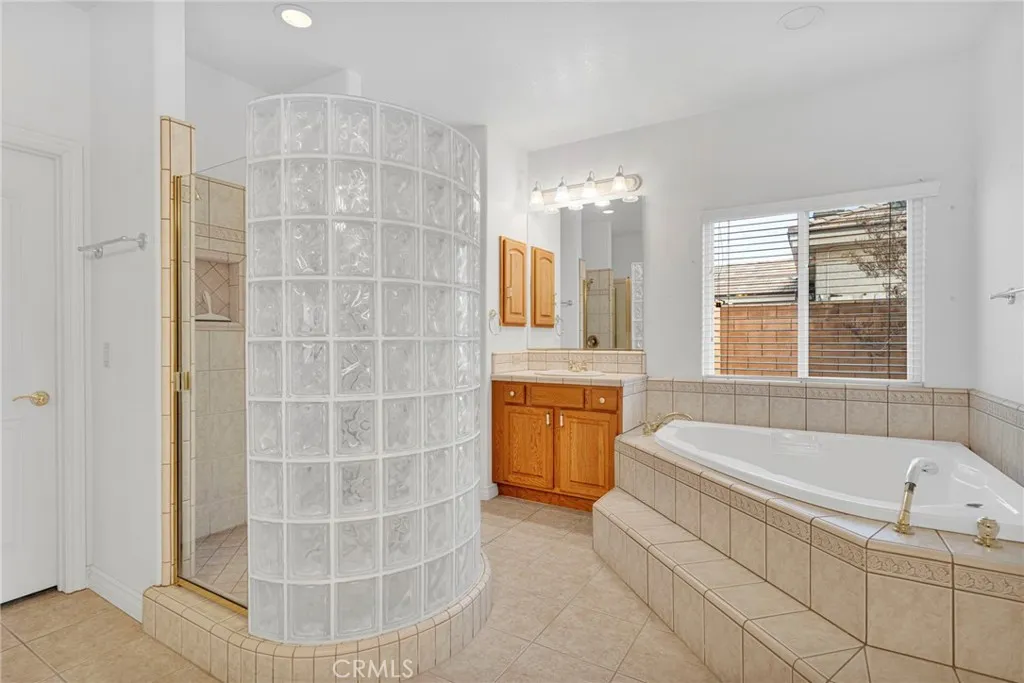 19265 Kanbridge, Apple Valley, California 92308 home-pic-38