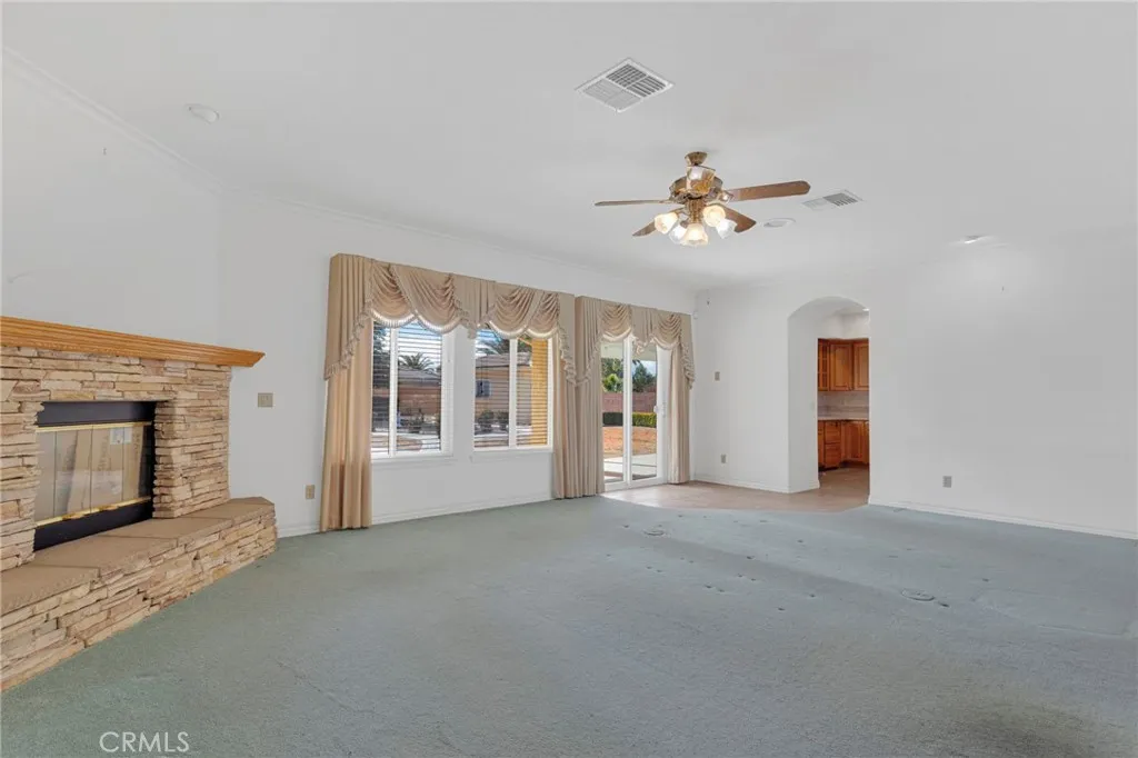 19265 Kanbridge, Apple Valley, California 92308 home-pic-13