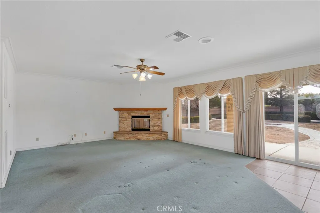19265 Kanbridge, Apple Valley, California 92308 home-pic-9