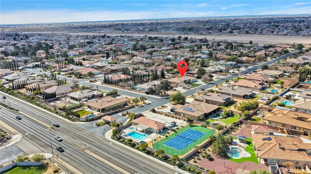 19265 Kanbridge, Apple Valley, California 92308 home-pic-3