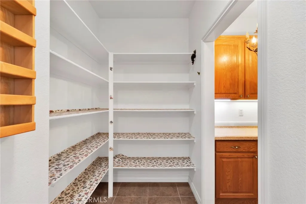 19265 Kanbridge, Apple Valley, California 92308 home-pic-18