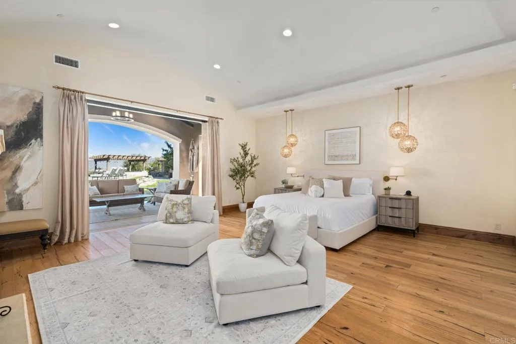 8287 Run Of The Knolls, San Diego, California 92127 home-pic-23