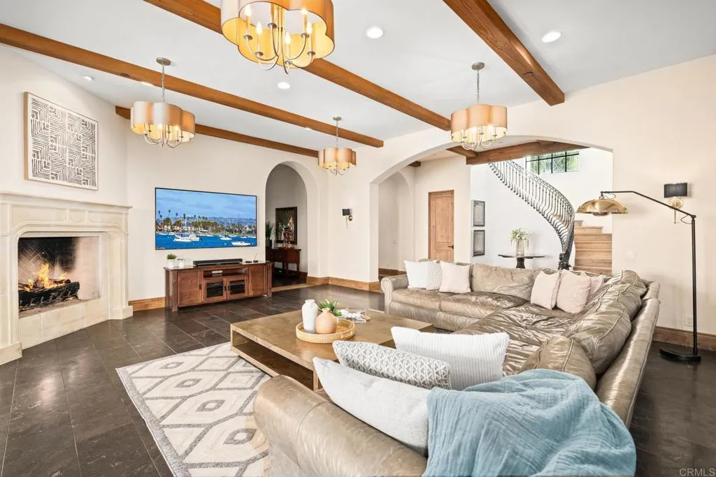 8287 Run Of The Knolls, San Diego, California 92127 home-pic-16