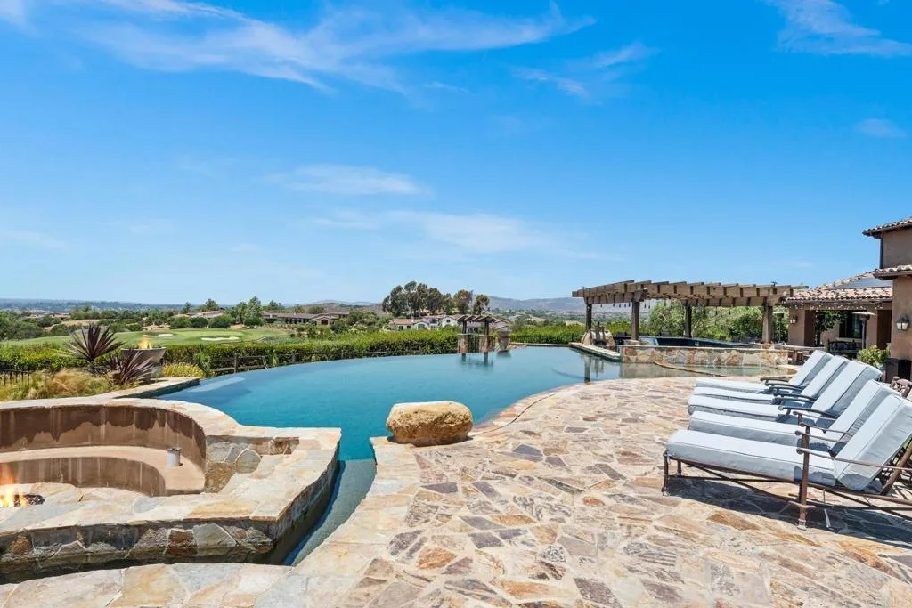 8287 Run Of The Knolls, San Diego, California 92127 home-pic-61