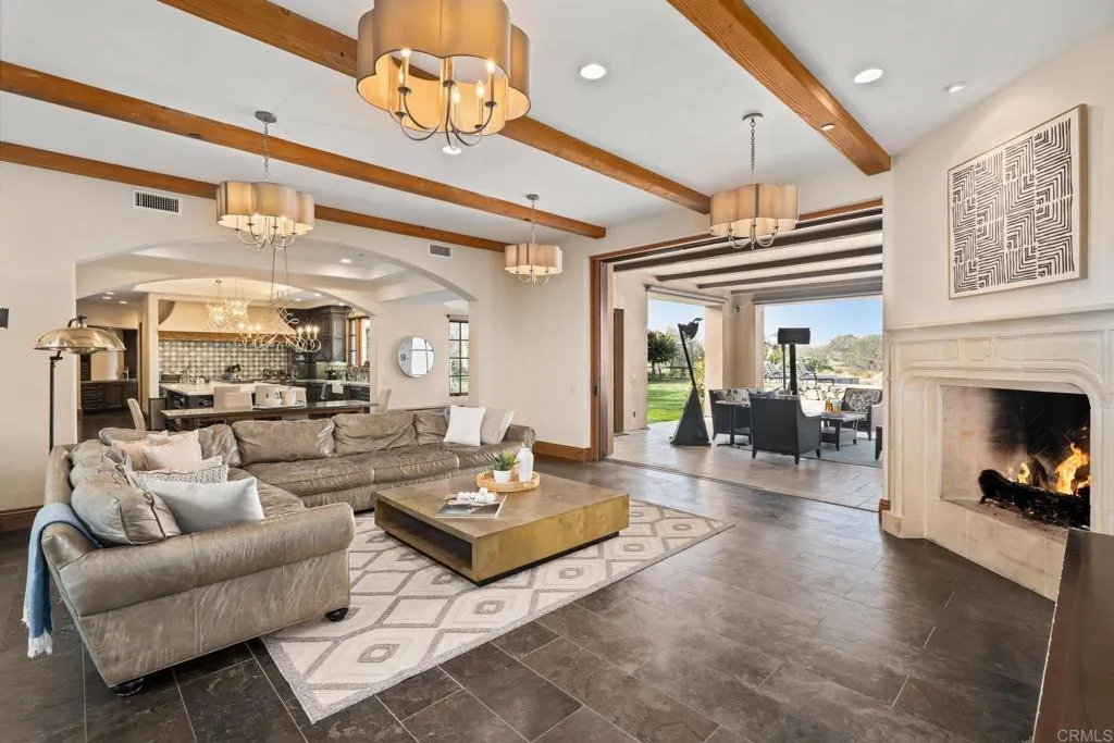 8287 Run Of The Knolls, San Diego, California 92127 home-pic-15