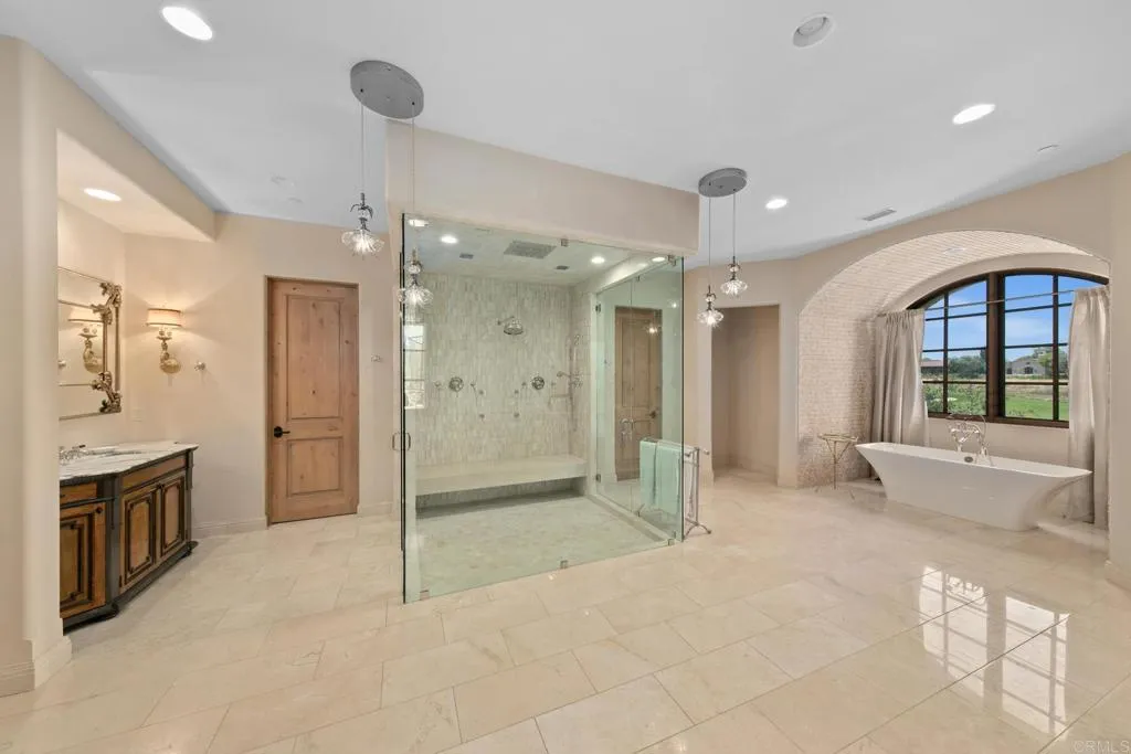 8287 Run Of The Knolls, San Diego, California 92127 home-pic-25