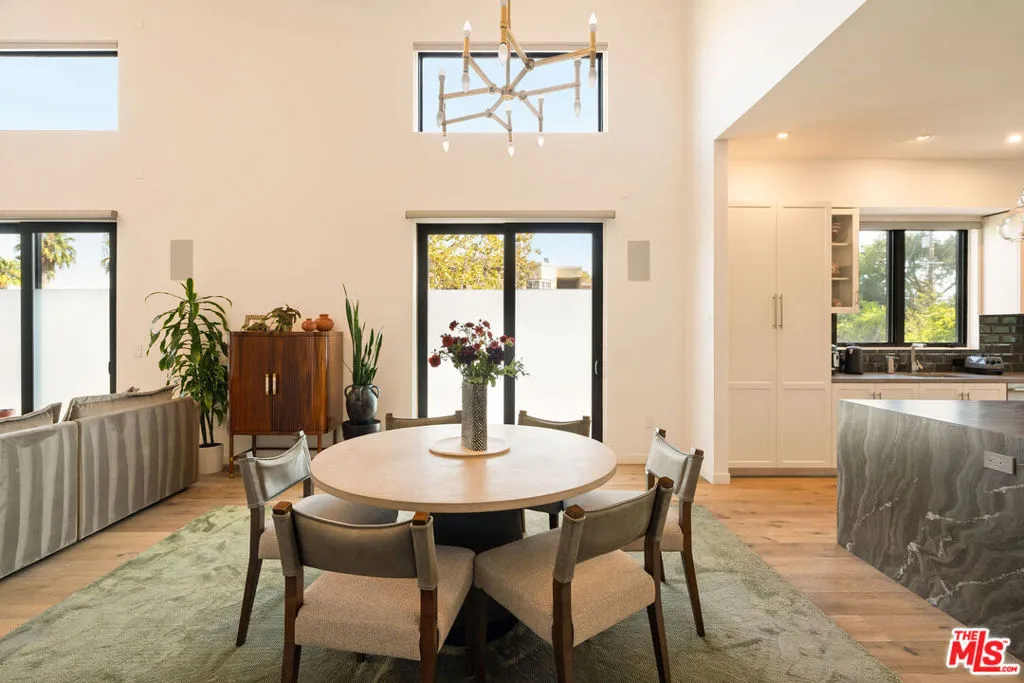 1333 Beverly Green Drive 301, Los Angeles, California 90035 home-pic-12