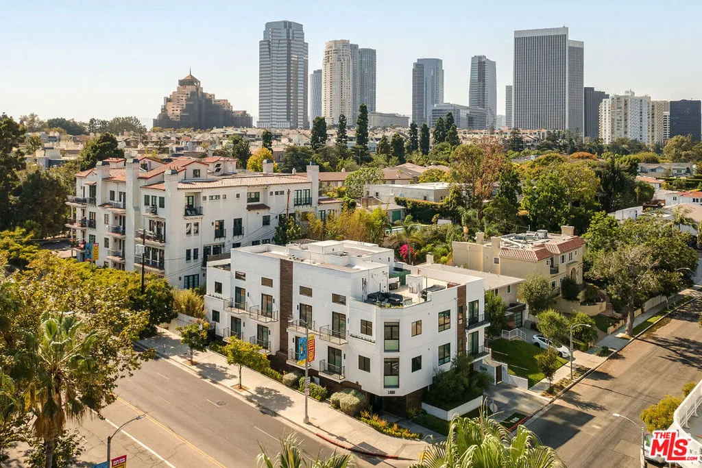 1333 Beverly Green Drive 301, Los Angeles, California 90035 home-pic-44