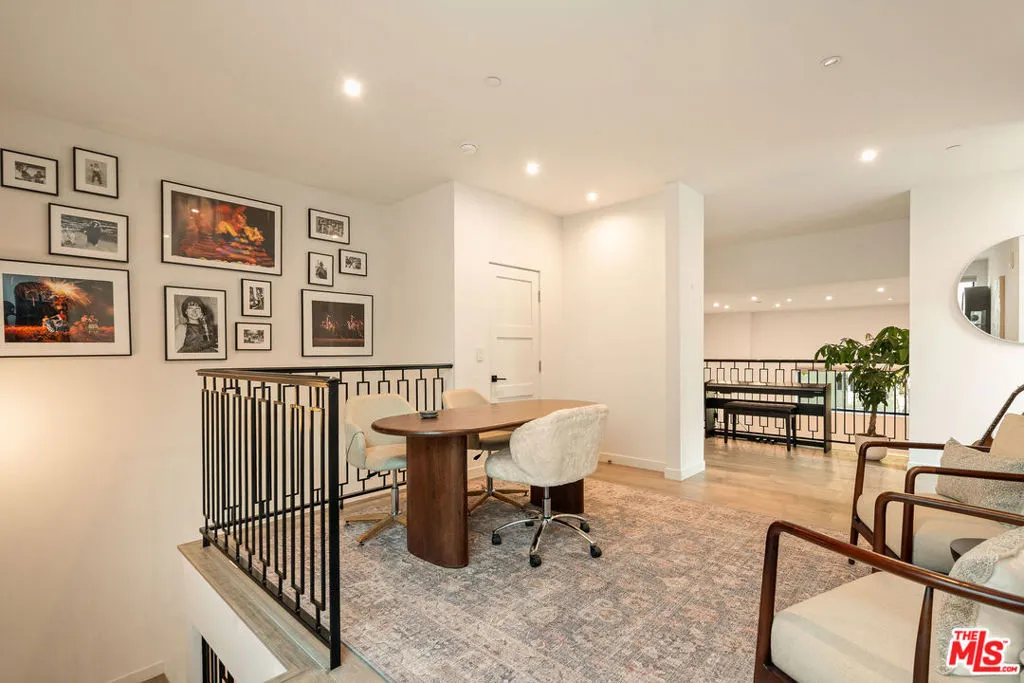 1333 Beverly Green Drive 301, Los Angeles, California 90035 home-pic-35