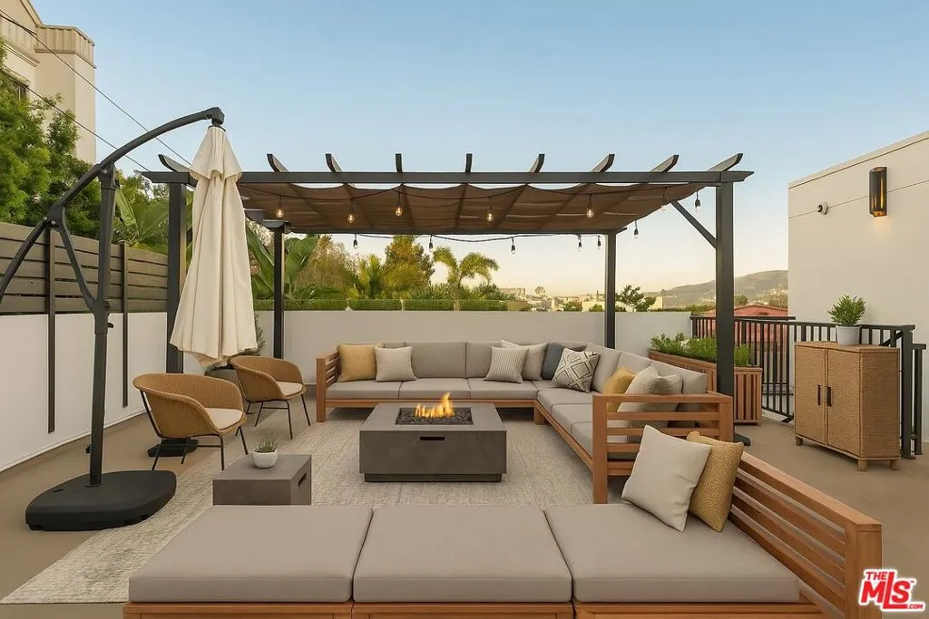 1333 Beverly Green Drive 301, Los Angeles, California 90035 home-pic-4