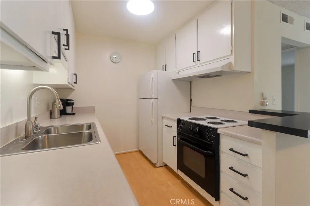 424 N Bellflower, Long Beach, California 90814 home-pic-19